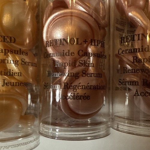 Elizabeth Arden Juego de 18 Piezas Retinol HPR, Ocho Horas, Muchas Cápsulas y Más - Imagen 9 de 16