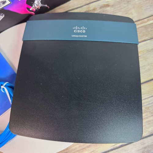 Linksys Smart Wi-Fi Router N600 Dual-Band EA2700 - Picture 4 of 16