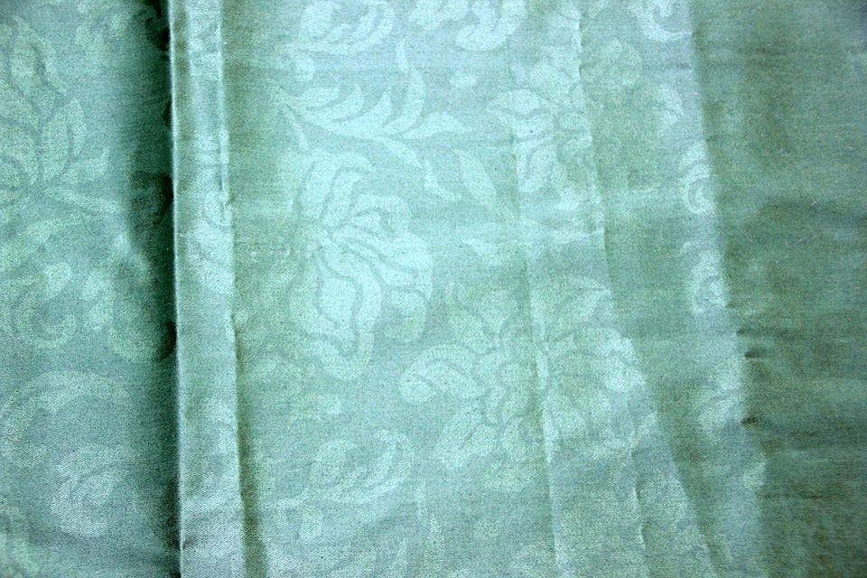 Bande de tissu en coton vert damassé. 1m98 x 40 cm - Photo 3/4