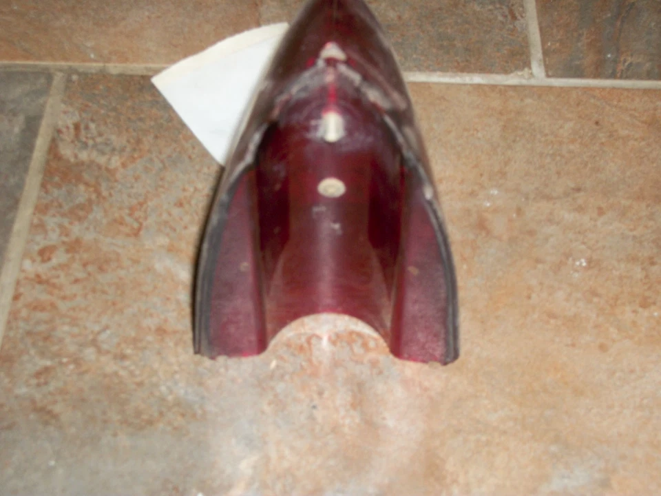 Cadillac Serie 62 1954 1955 exterior luz trasera lente cubierta moldura pieza Foto 4 de 4