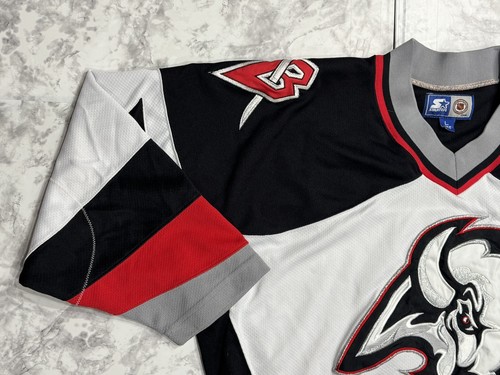 Camiseta deportiva de colección Buffalo Sabres de la NHL STARTER. Espalda en blanco hombre talla L - Imagen 4 de 24