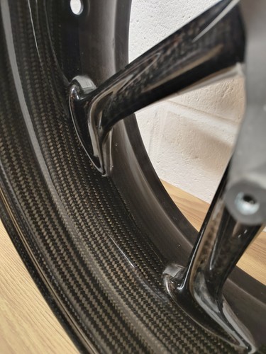 BMW S1000RR Carbon Wheel Rear Rim 2019 20 21 22 23 2024 6"x17" 36319829706 - Picture 7 of 21