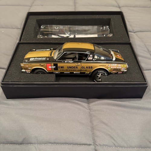 1/18 Highway 61 1966 Hurst Plymouth Barracuda Hemi Under Glass 50704