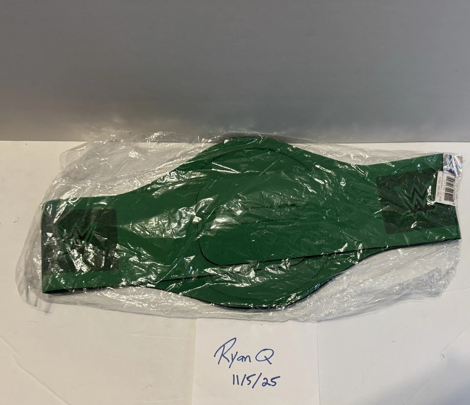 Nuevo Cinturón de Lucha Libre Campeón WWE 24/7 Verde Oro Espuma Juguete Campeonato Foto 2 de 2