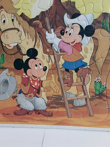 VINTAGE 1983 WALT DISNEY FRAME TRAY PUZZLE WITH PICTURE ON THE BACK - 第 6/8 張圖片