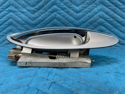 BMW 750i Rear Door Outside Handle Passenger's Side Silver:354 2006 2007 2008 OEM - Picture 3 of 7
