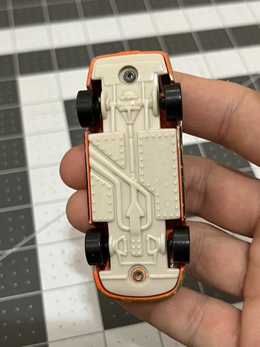 Todd Bodine- Tabasco #35 Nascar Race Car- Hot Wheels Race Car- 1996 - Picture 4 of 5