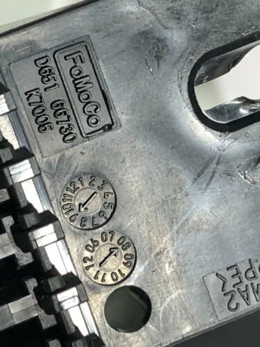 MAZDA 2 MK2 2009 1.3 GASOLINA RELÉ CAJA PLACA FUSIBLES D65166731 66730/07-15 - Imagen 3 de 5
