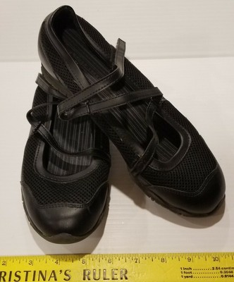 cross trekkers mary jane shoes