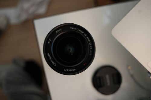 Excellent Sony Carl Zeiss Vario Tessar T* FE 16-35mm f/4 ZA OSS SEL1635Z - Picture 2 of 2