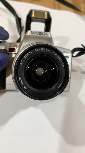 Minolta Maxxum QTsi Camera w/AF zoom 35-80mm 1:4(22)-5.6 Lens - Video 1 of 1