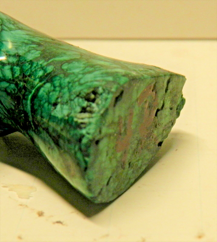 JWLR-x AFRICAN CARVED SMALL MALACHITE BUST OF WOMAN, elaborate hairstyle, 3 1/4" - Picture 6 of 8