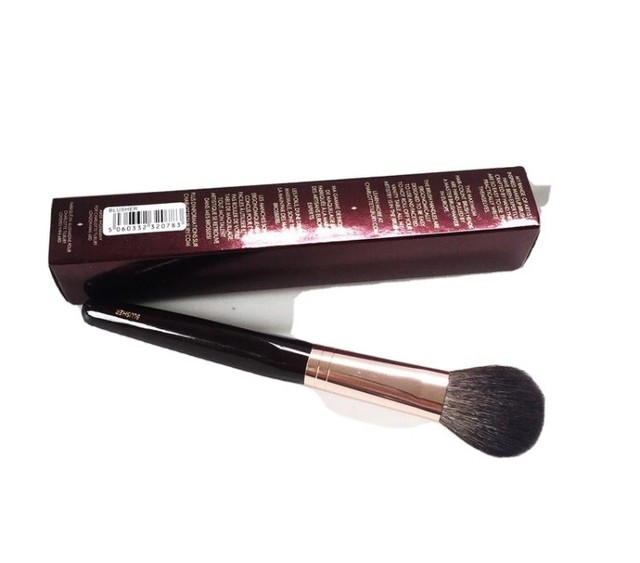 charlotte tilbury blusher brush