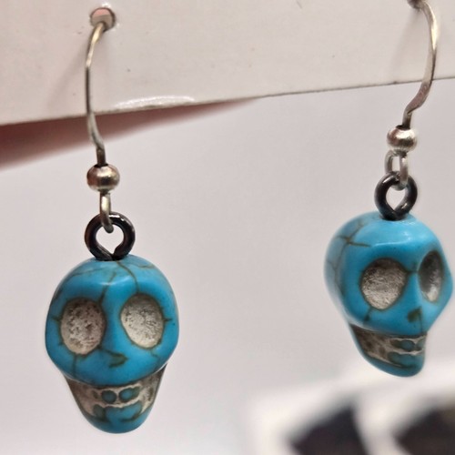ORECCHINI PENDENTI TESCHIO / TESTA RIMPICCIOLITA - Blu/Turchese / Argento - Foto 3 di 4