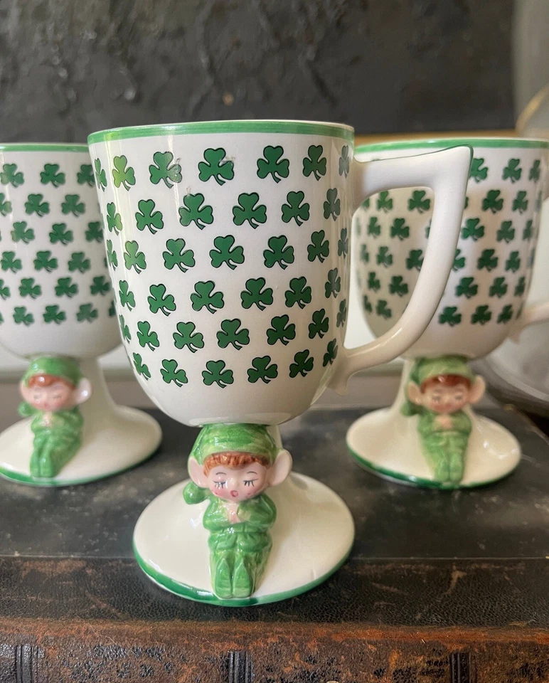 Juego de tres (3) copas de cerámica de elfo irlandés verde y blanco Foto 2 de 4