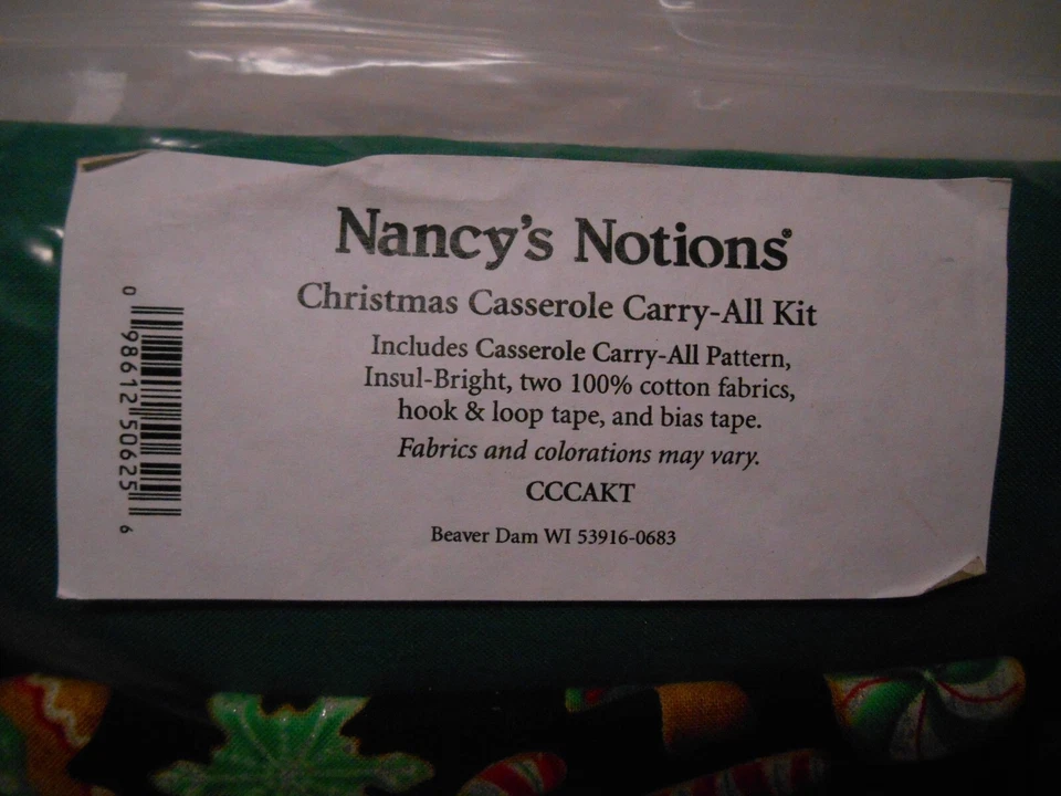 Indygo Junction Casserole Carry-All Quilt Pattern Fabric Notions Kit CHRISTMAS - Image 3 of 4