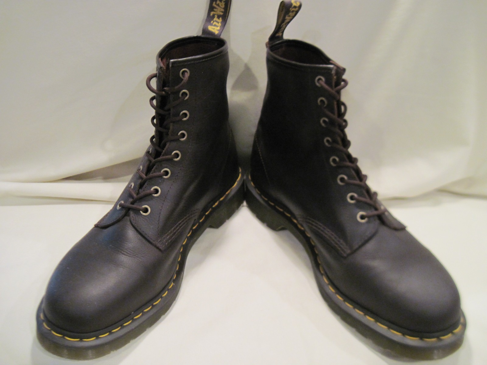 Uomo size 14M 14M size Dark Brown Dr. Martens Pelle Air Wair Stivali 27e5cd Uomo size 14M 14M size Dark Brown Dr. Martens Pelle Air Wair Stivali 27e5cd