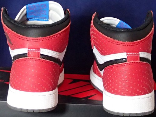 2018 Nike Air Jordan 1 Retro High OG Spider-Man Origin Story SZ 7Y (575441-602) - Picture 3 of 8