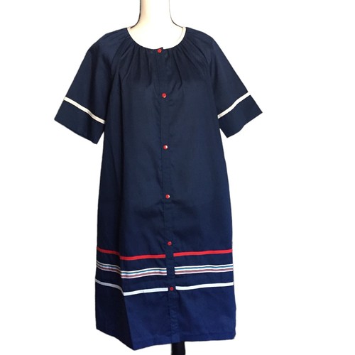 Vintage Smart Time Hausmantel Kleid Damen klein blau Streifen Borte Taschen Druckknöpfe neu mit Etikett