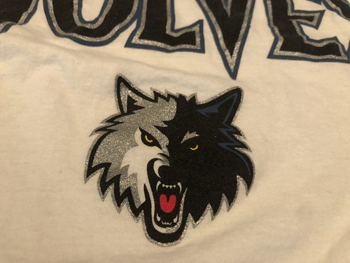 Maglietta Los Wolves Minnesota Timberwolves NBA Latin Heritage piccola bianca - Foto 4 di 9