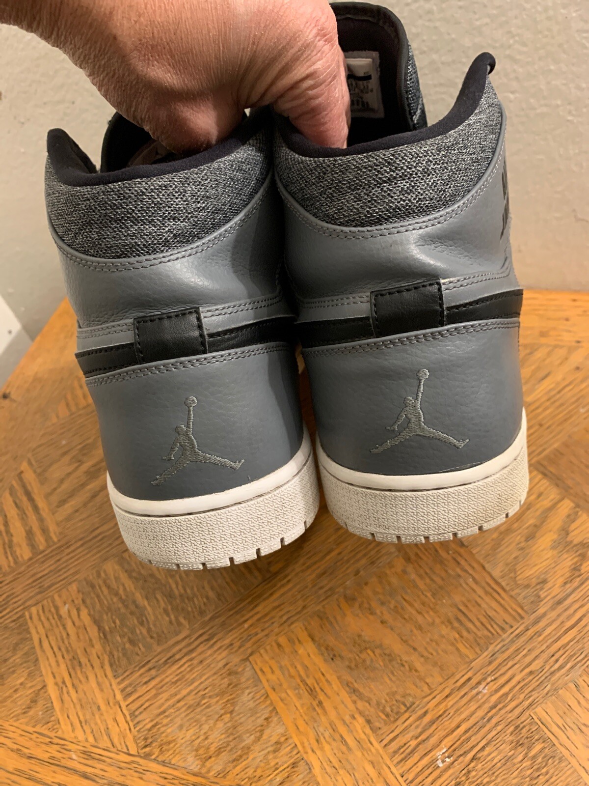 jordan retro 1 gray and white