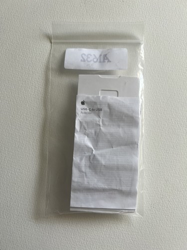 Genuine Apple USB-C To USB Adapter MJ1M2AM/A A1632 - Picture 8 of 10