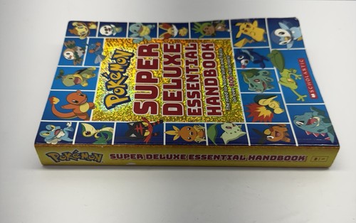 Super Deluxe Essential Handbook; Pokémon: The- Scholastic, 1338230891, paperback - Foto 6 di 13