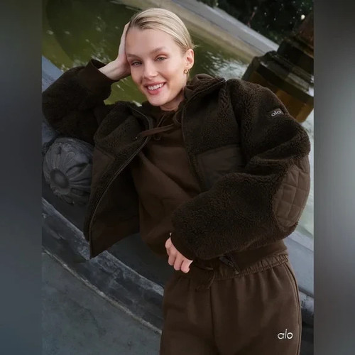 Alo Yoga Sherpa Edge Bomber fleece cropped Jacket, Espresso Brown Size Small