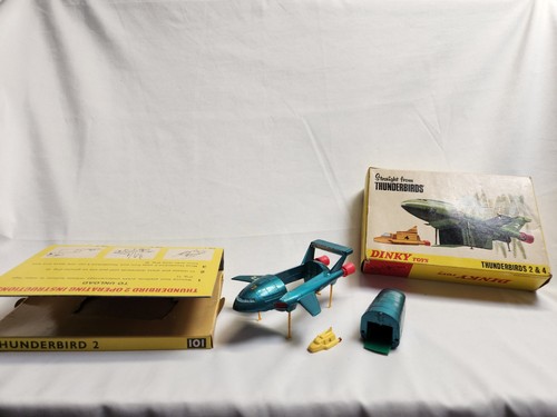 VINTAGE 1967 Dinky Toys 101 - Vintage Thunderbirds 2 & 4 with the Original Box - Picture 2 of 24