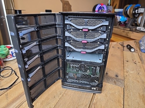 HP Media Smart Server HSTNA-W003 P/N FL701AA#ABA 3x Caddies No Hdds Nas Raid - Picture 2 of 8