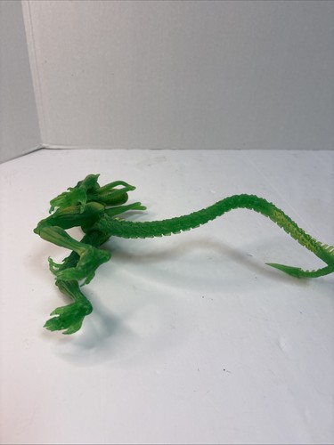 Modellino NECA AVP Thermal Vision Warrior Alien Glow In Dark - Foto 6 di 6