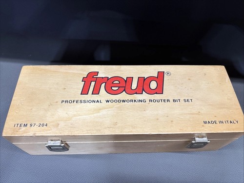 Freud 97-204 7-teiliges Schranktürfräser-Set Holzkiste Italien