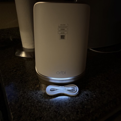 Netgear Orbi RBRE960 AXE11000 Router Quad-Band WiFi 6E Rete 2.5G/1G Internet - Foto 2 di 10