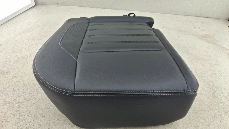 Ford Ecosport 2018-2021 lado trasero derecho segunda fila asiento inferior cojín OEM Foto 2 de 4