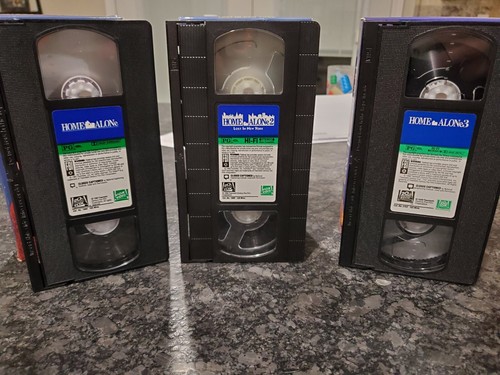 VHS Home Alone 1, 2, And 3 *Bundle* - Picture 2 of 3
