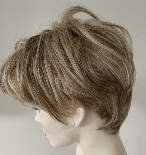 Excite Perücke von Raquel Welch - Glazed Sand - Bild 4 von 6