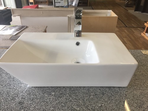 25" W X 15" D Rectangle Vessel Sink White w/ Single Lever Handle Faucet - Picture 2 of 7