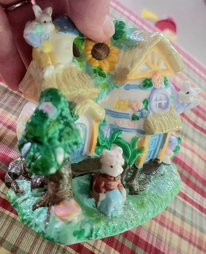 2003 Hoppy Hollow Flower Shop Easter Village Bunny Rabbit egg shaped EUC signs - Picture 9 of 14