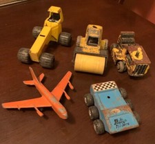 Lot of Vintage Metal Toys Vehicles Tootsietoy,Midgetoy ,Unbranded...