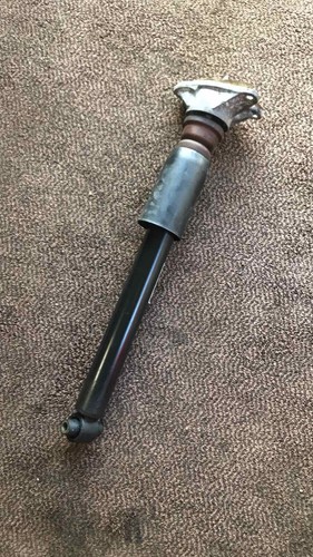 BMW 3 F30, F80 Stoßdämpfer hinten rechts 6873802