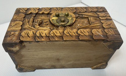 Large Antique Chinese Hand Carved Camphor Wood Chest 8 By 4 By 4 Inches - Picture 6 of 7