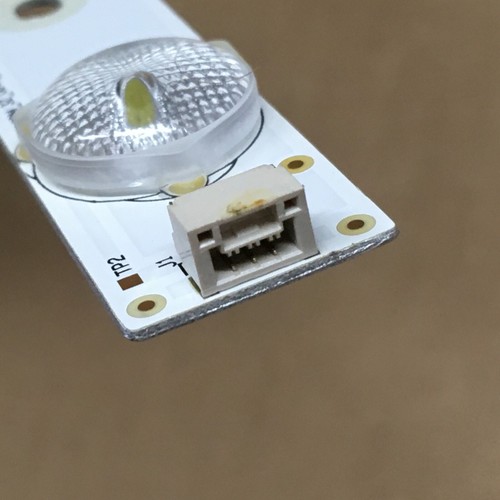 Juego de tiras LED TV genuino Sanyo Funai FW32D25T 4C-LB320T-YHN - PROBADO - Imagen 5 de 5