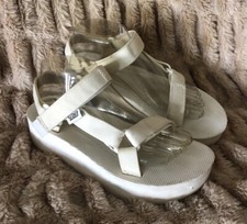 Teva Flatform Universal White Platform Sandals Womens Size 8