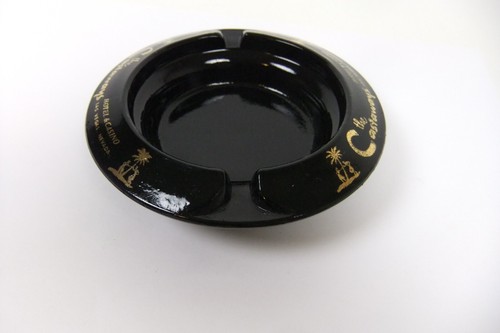 Castaways Hotel and Casino Las Vegas Nevada Vintage Black Glass Ashtray - Imagen 10 de 14