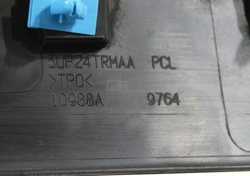JEEP COMPASS FRONT RIGHT PASSENGER SIDE DOOR LOWER MOLDING OEM 2017 - 2022?? - Picture 6 of 7