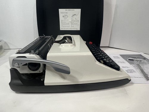 Máquina de escribir portátil Sears Manual 1 con estuche 1985 Japón para reparación o piezas. - Imagen 9 de 14