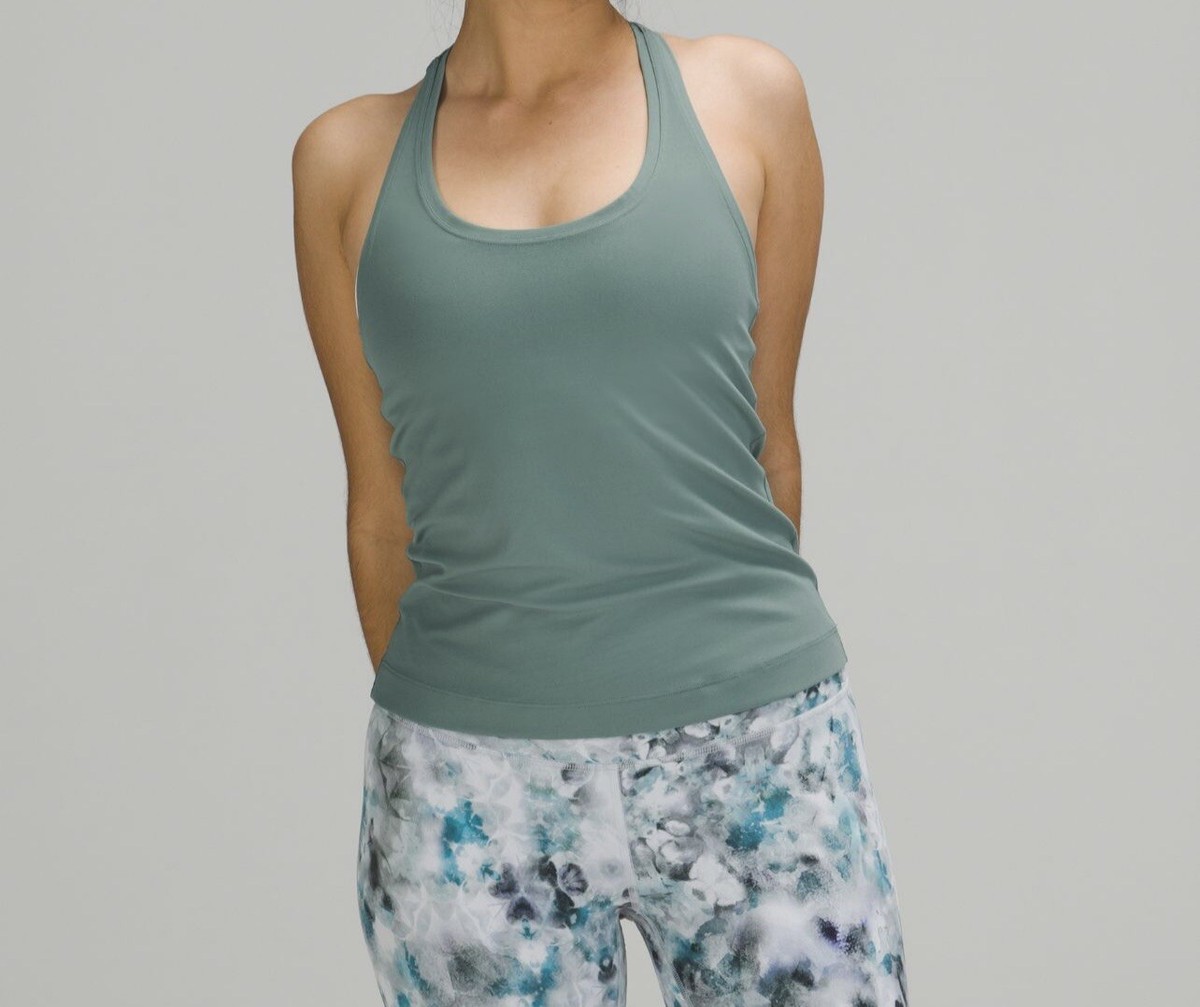 lululemon - 【タグ付き新品未使用】 lululemon タンクトップの