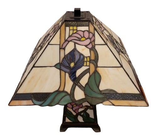 Große Tischlampe im Tiffany Stil, Buntglas, 2 Leuchtmittelkapazität - Bild 3 von 10