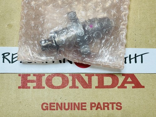 HONDA GENUINE OEM CAM CHAIN TENSIONER LIFTER 2002-2003 CBR900RR CBR954 SC50 - Picture 3 of 5