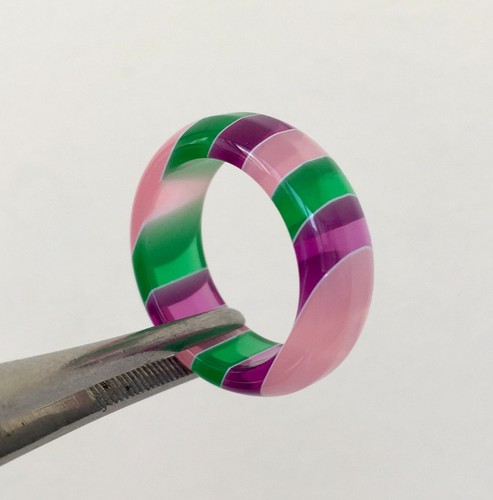 Summer Ring Size 8 Lucite Acrylic Plastic Ring Purple Transparent Layered Ring💜 - Picture 8 of 22